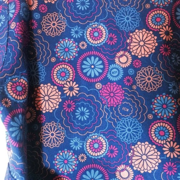Koi Kathy Peterson Scrub XS Blue Fushia Flowers Polka Dot Waist tie V Neck SV - Picture 5 of 10